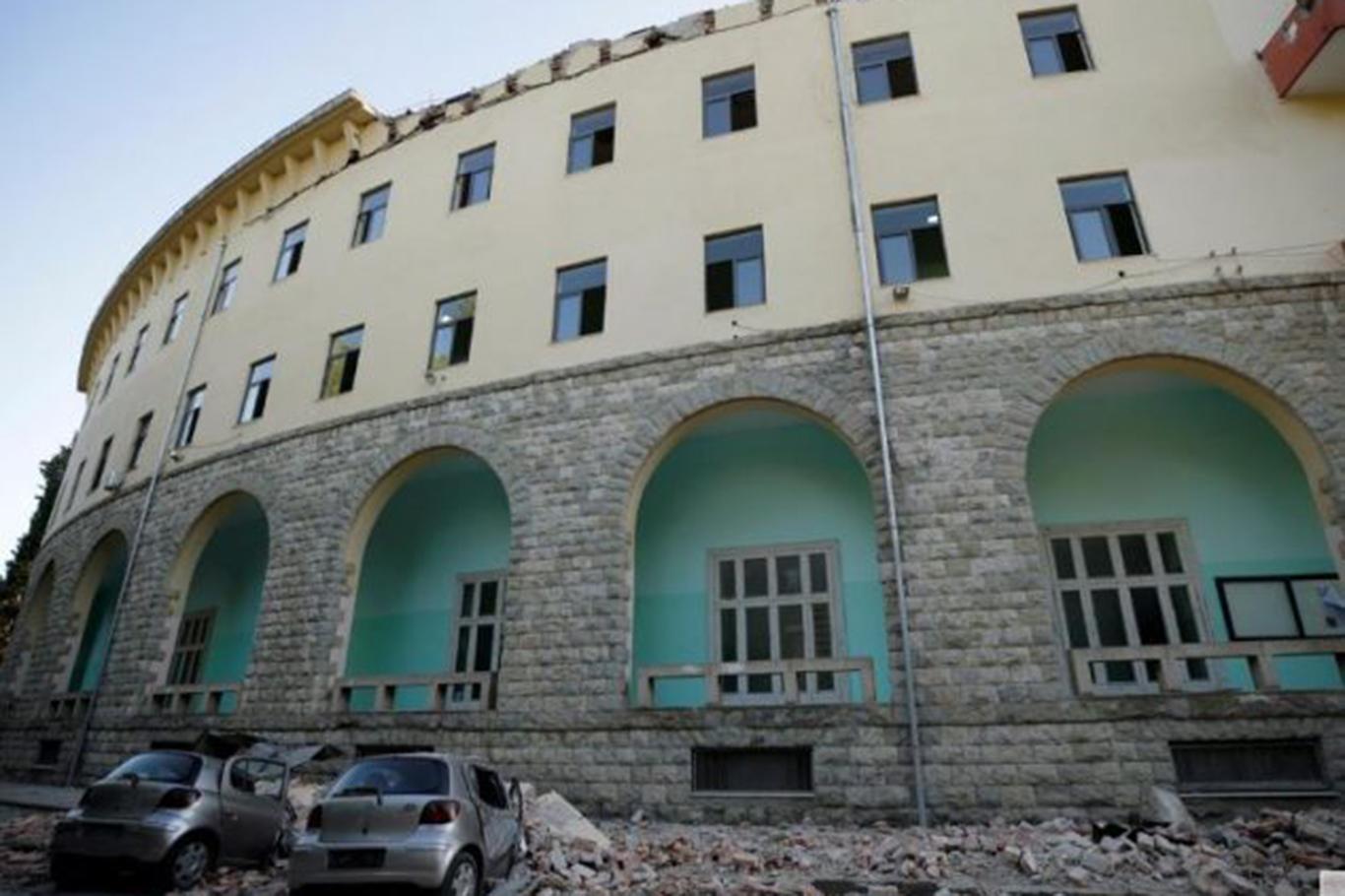 Arnavutluk'ta 5.6 şiddetinde deprem